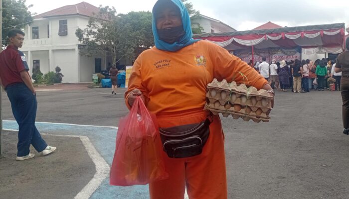 Tak Sampai 2 Jam, Pasar Murah Kejari Karo Ludes Diserbu Masyarakat