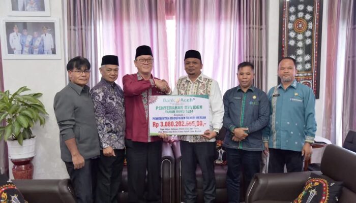 Bank Aceh Serahkan Dividen Ke Pemkab Bener Meriah Rp3 Miliar Lebih
