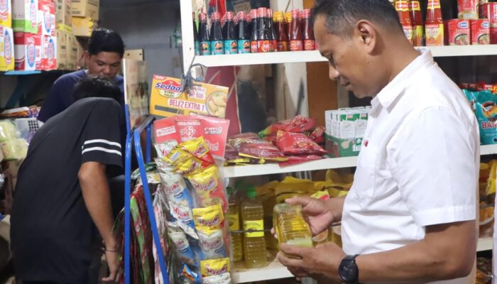 Polisi Awasi Distribusi Minyak Goreng Subsidi Di Aceh Singkil