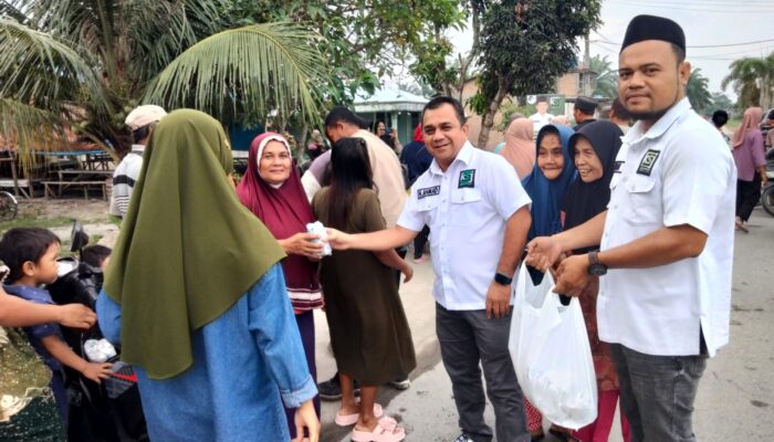 KSJ Bagi 200 Nasi Bungkus