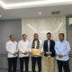 WALI Kota Subulussalam, HRB (dua kanan) foto bersama Dirjen, Brigjen Pol Drs. Mashudi usai menyerahkan dokumen. (Waspada/Ist)
