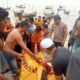 Angga Syahputra saat dievakuasi dari bibir pantai Desa Kuala Lama, Kecamatan Pantai Cermin, Serdangbedagai.(Waspada/ist)