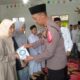 Kapolsek Tanahjawa Kompol Asmon Bufitra saat menghadiri kegiatan Pesantren Quran di Madrasah Birrul Walidain, Nagori Balimbingan, Jumat (21/3).(Waspada/ist).