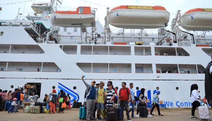Kebijakan WFA Dimulai, Pemudik Lebaran H-9 Dengan Kapal PELNI Melonjak 190 Persen Dari Tahun Lalu