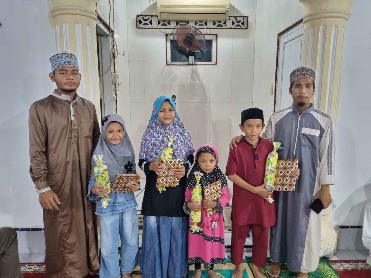 Berbagai Lomba Hiasi Acara Kenduri Khatam Quran Di Komplek BTN Ie Meulee Sabang