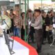 Polres Pematangsiantar melakukan persemayaman almarhumah purnawirawan kepolisian dengan tradisi kepolisian di rumah duka, Jl. Pane, Senin (24/3) pukul 15:30.(Waspada-Ist).