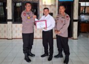 Kepala MAN IC Tapsel Dapat Penghargaan Dari Batalyon C Brimob Polda Sumut