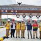 Bupati Simalungun Anton Saragih bersama Wabub Benny Gusman didampingi Kadis PUTR Simalungun Hotbinson Damanik saat meninjau jalan Tol Sinaksak - Simpang Panei, Senin (24/3).(Waspada/ist).