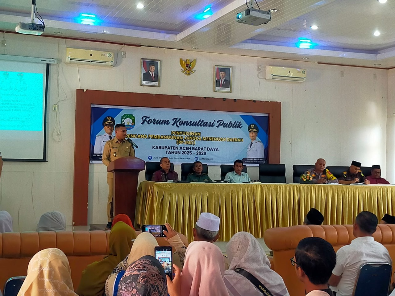 Bupati Abdya Safaruddin, saat membuka kegiatan perencanaan RPJMD, di aula Bappeda. Selasa (25/3).Waspada/Syafrizal