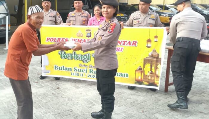Polres P. Siantar Berbagi Takjil Bagian Program Beyond Trust Presisi