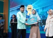 Rektor UMSU Serahkan Rp2,8 Miliar Insentif Publikasi Ilmiah Dosen