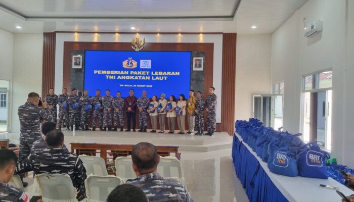 BRI BO Tanjungbalai Salurkan 200 Paket Sembako Dalam TNI AL Selindo 2025