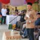 Wakil Gubernur Aceh, Fadhlullah, SE, saat menyampaikan sambutan pada peluncuran Gerakan Pangan Murah, yang digelar.Dinas Pangan Aceh di halaman Masjid Baitul Istiqamah Gampong Teupien Raya, Kec. Glumpang Tiga, Pidie (Waspada/ist)