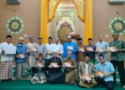 Jelang Lebaran Zakky Shahri Bagikan Ribuan Sarung Kepada Pengurus Masjid Di Deliserdang