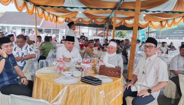 Trotoar Jalan Dua Jalur Kota Telah Dicat, Bupati Agara Apresiasi DLH