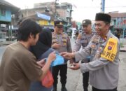 Kapolres Simalungun Berbagi Takjil Gratis, Wujudkan Kepedulian Selama Ramadan