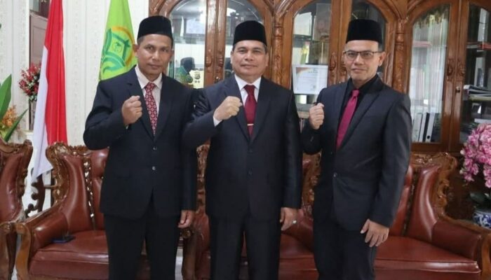 Rektor, Wakil Rektor Dan Ketua LPPM UIN Syahada Padangsidimpuan Raih Gelar Profesor