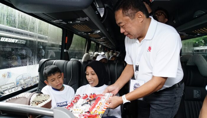 TelkomGroup Lepas Ribuan Pemudik Menuju Kampung Halaman