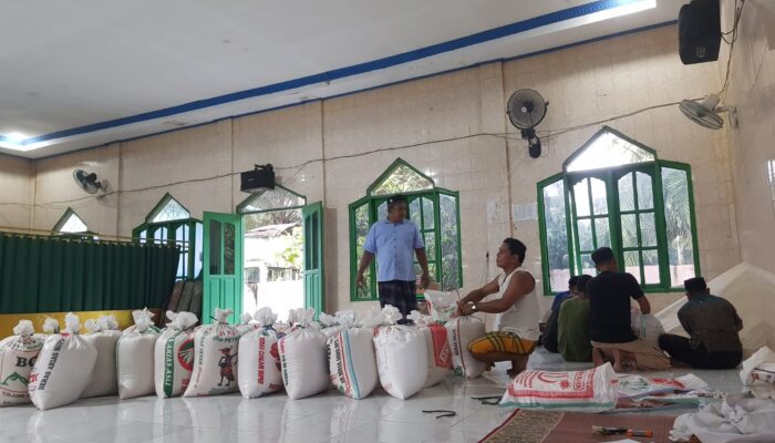 Zakat Fitrah Didistribusikan Kepada Mustahik