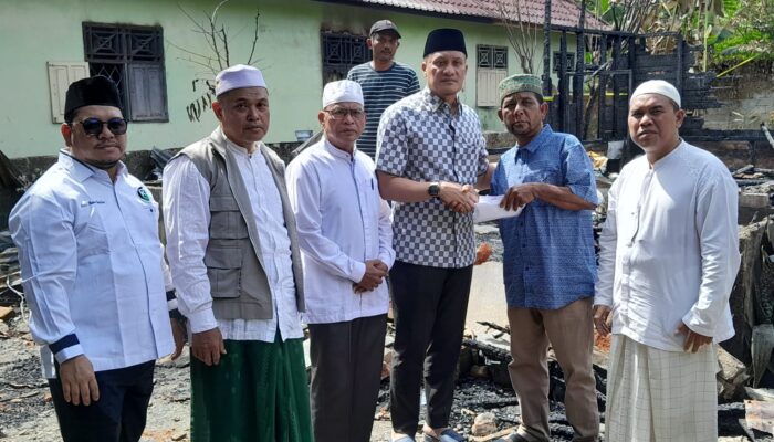 Wabup Bersama Baznas Palas Bantu Korban Kebakaran Rp11 Juta