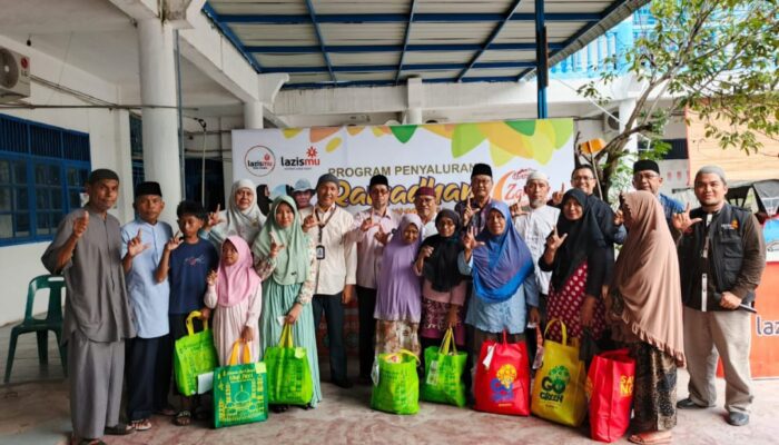Lazismu Langsa Bagikan Kado Ramadan Untuk Warga Prasejahtera