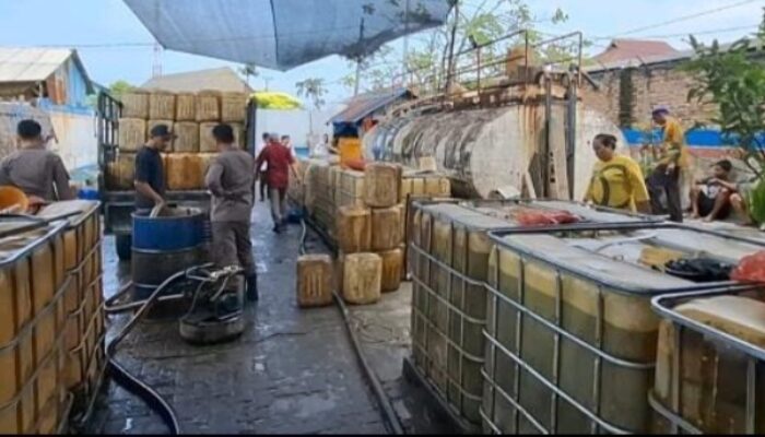 Dua Gudang BBM Ilegal Digerebek, Oknum Ketua Organisasi Nelayan Diduga Terlibat