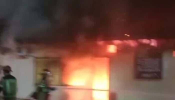 Polsek Medan Helvetia Terbakar
