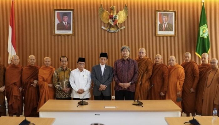 Waisak 2025 di Candi Borobudur, Menag Nasaruddin Minta Umat Buddha Tonjolkan Kesakralan Upacara Suci