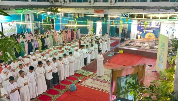 Yayasan Bina Santri School Buka Puasa Bersama Dan Shalat Tarawih
