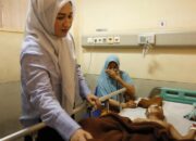 Marlina Muzakir Kunjungi Bocah Penderita Tumor Ganas