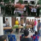 Polres Pematangsiantar melalui Polsek Siantar Barat melaksanakan Baksos kebersihan dan pemberian bantuan peralatan kebersihan di Masjid As Soleh, Jl. Jawa, Kel. Bantan, Kec. Siantar Barat dan Baksos kebersihan dan pemberian bantuan beras, mi instan, susu dan sayur-sayuran di PA Taruna Melati Nusantara, Jl. Sumbawa, Kel. Bantan, Selasa (18/3). Waspada-Ist