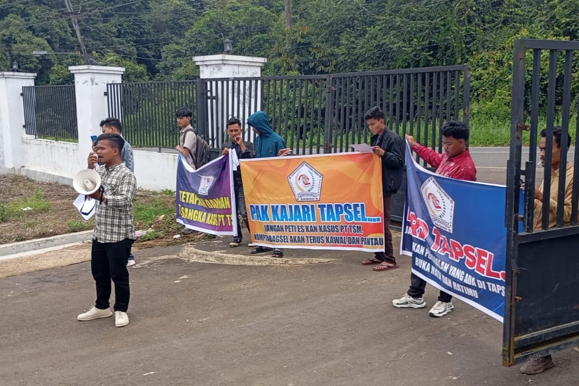 Kejari Tapsel Didesak Tahan Tersangka Dugaan Korupsi BUMD Tapsel