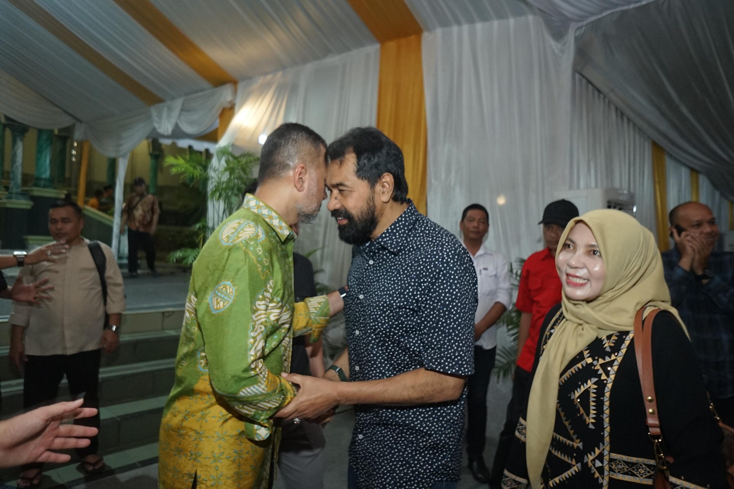 Ribuan Masyarakat Hadiri Halalbihalal Di Kediaman Ijeck