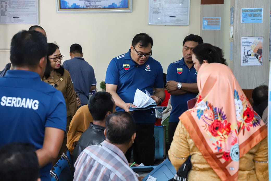 Saat Sidak, Asri Ludin Tambunan “Acak-acak” Dinas Dukcapil Deliserdang