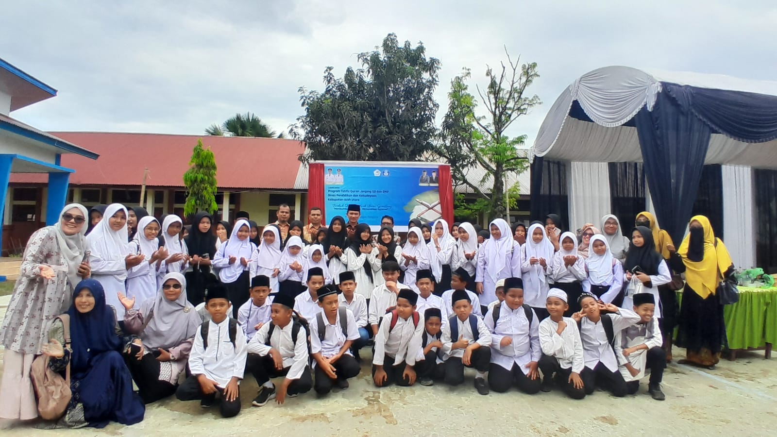 Abu Manan Peubeut (Ajari) Ayah Wa