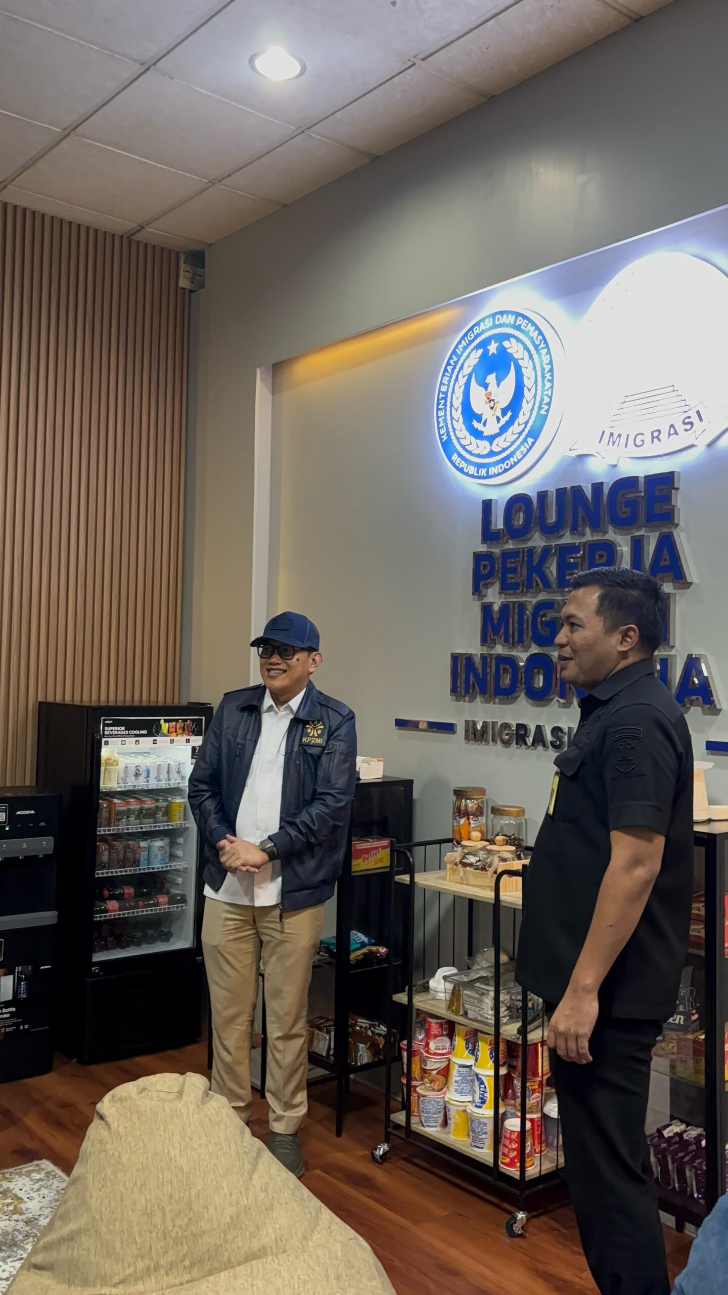 Tinjau Bandara Kualanamu, Menteri P2MI: Terima Kasih Imigrasi Atas Lounge PMI