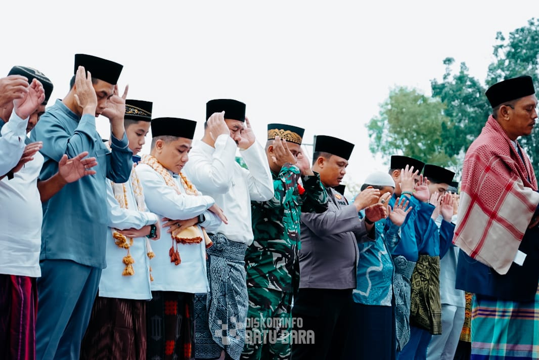 Bupati Dan Wabup Batubara Salat Idul Fitri Di Sei Bejangkar