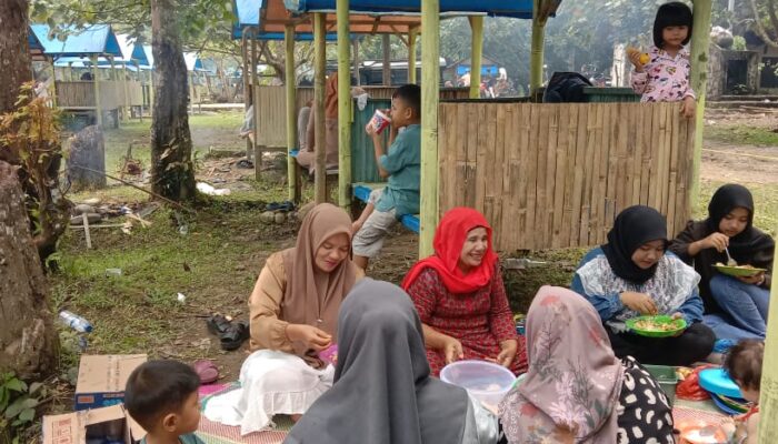 Warga Agara Padati Objek Wisata