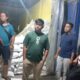 Bupati Salim Fakhry bersama Kasat Reskrim dan Kasat intel serta personelnya temukan ratusan ton diduga beras oplosan di satu gudang. Waspada/Seh Muhammad Amin