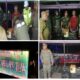 Saat Patroli Gabungan Penegakan Qanun Jinayah di tempat hiburan malam yang menjual minuman keras sejenis tuak dan botol pada Rabu (2/4) malam. Waspada/Seh Muhammad Amin