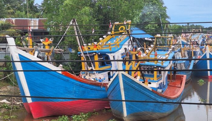 Di Aceh Timur, Ratusan Kapal Nelayan Belum Melaut