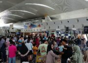 Tiket Pesawat Sulit Didapatkan, Calon Penumpang Antre 2 Hari Di KNIA