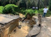 Gorong-gorong Hanyut Tergerus Air, Jalan Besar Normark-Silangkitang Putus Total