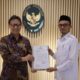 WALI Kota Subulussalam, Haji Rasyid Bancin (HRB) serahkan Proposal Usulan kepada Menkes RI, Budi Gunadi Sadikin. (Waspada/Ist)