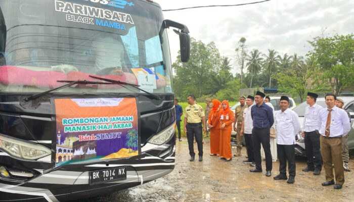 Bupati Sergai Lepas Jamaah Manasik Haji Akbar Bank Sumut