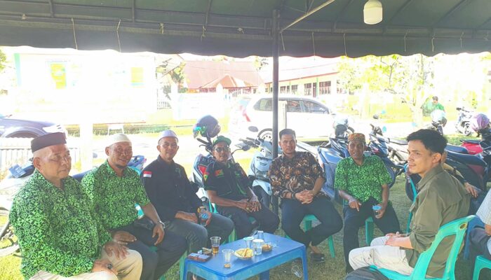Anggota RAPI Nagan Raya Takziah Ke Rumah Almarhum Dahroel