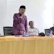 Bupati Simalungun Anton Saragih saat memimpin rakor terkait banjir Pasar Bawah Serbelawan di kantor Camat Tapian Dolok, Kamis (10/4).(Waspada/ist).