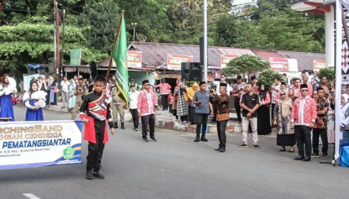Wali Kota Lepas Pawai Taaruf MTQN P.Siantar
