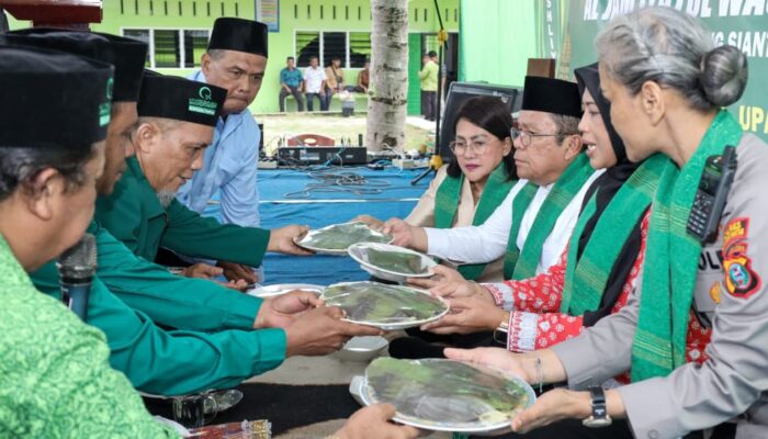 Wali Kota P.Siantar Terima Upa-upa