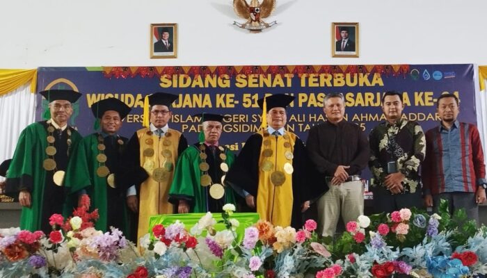 Rektor UIN Syahada Padangsidimpuan Wisuda 600 Mahasiswa